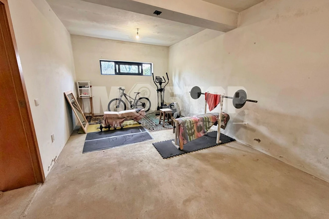 Moradia T4 para Venda em Branca Foto 31