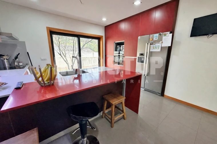 Moradia T4 para Venda em Branca Foto 7