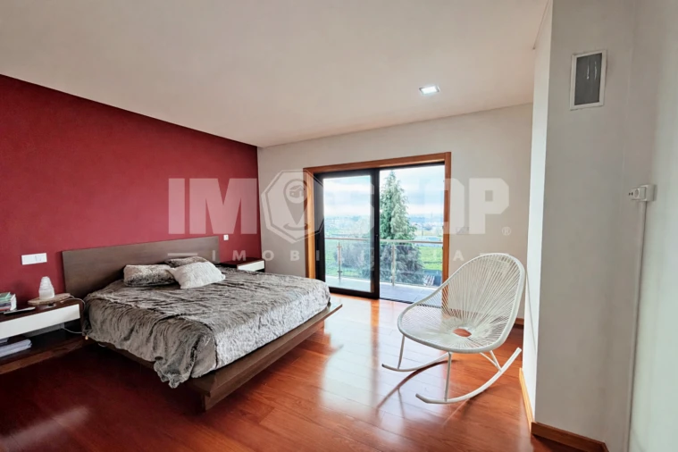 Moradia T4 para Venda em Branca Foto 22