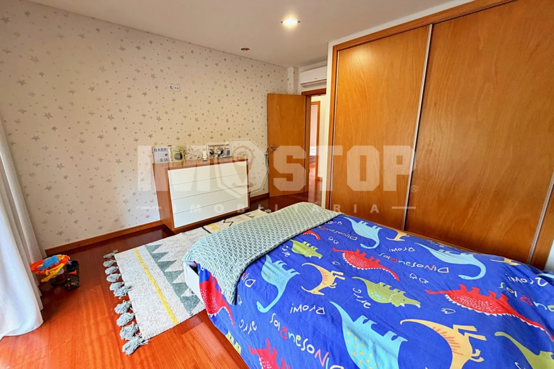 Moradia T4 para Venda em Branca Foto 19