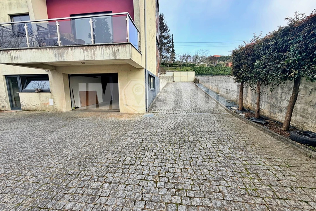 Moradia T4 para Venda em Branca Foto 35