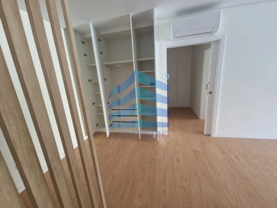Apartamento T1 para Venda em Glória e Vera Cruz Foto 3