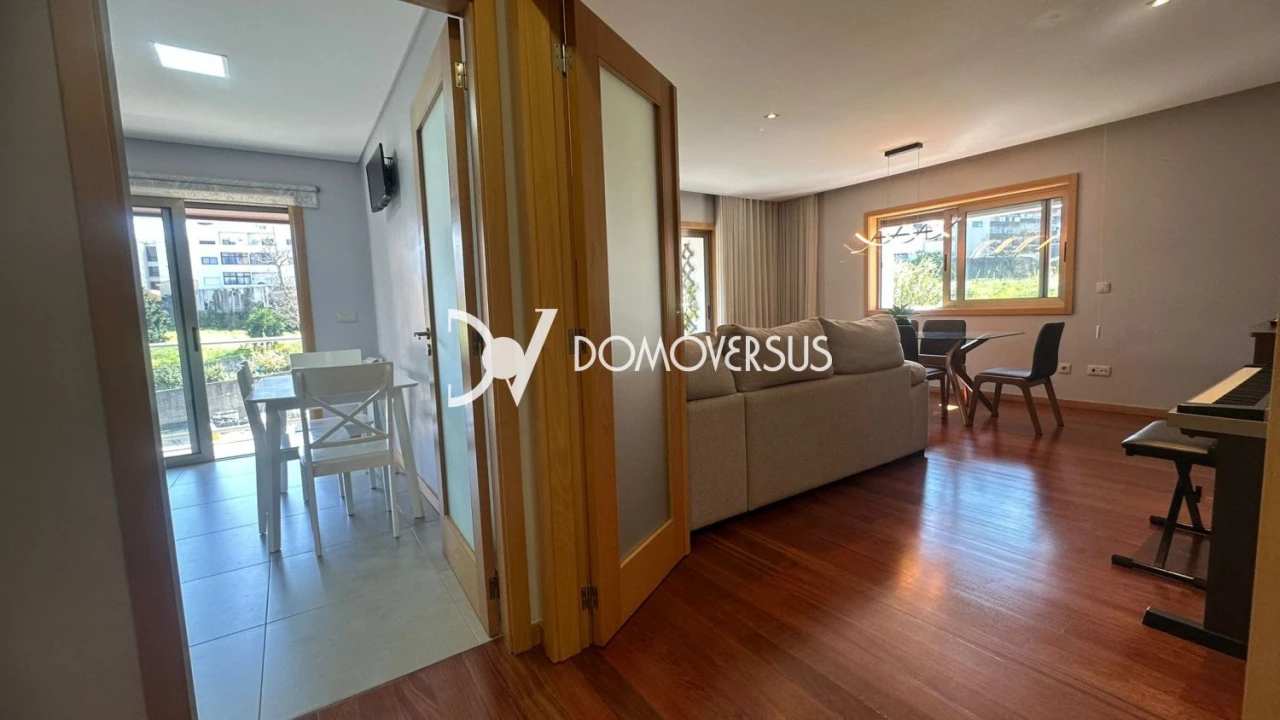 Apartamento T3 para Venda em Oliveira do Douro Foto 2