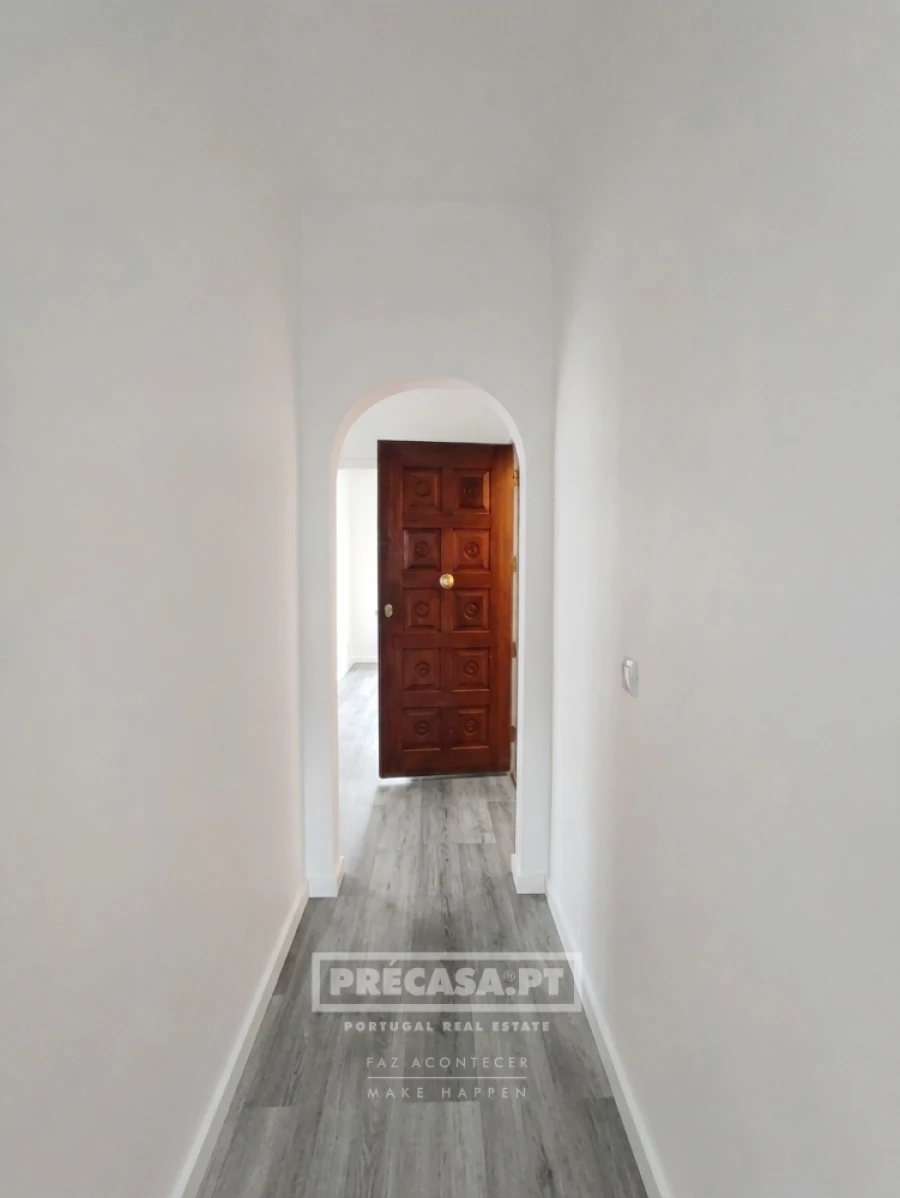 Apartamento T2 para Venda em Falagueira-Venda Nova Foto 4