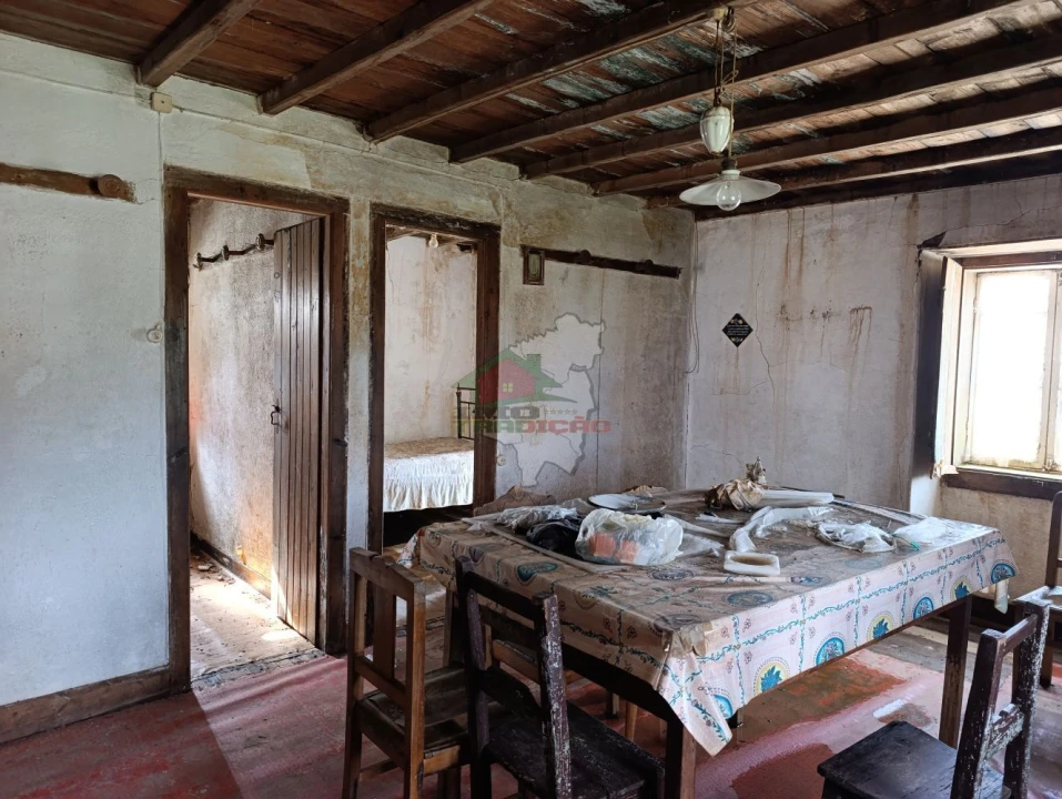 Moradia T4 para Venda em Cernache do Bonjardim, Nesperal e Palhais Foto 14