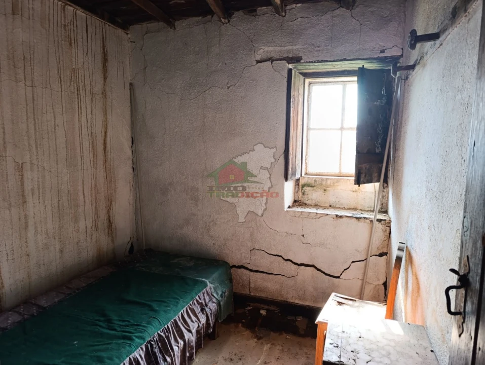 Moradia T4 para Venda em Cernache do Bonjardim, Nesperal e Palhais Foto 11