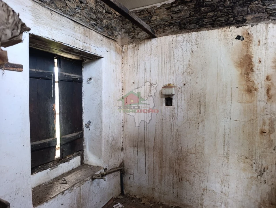 Moradia T4 para Venda em Cernache do Bonjardim, Nesperal e Palhais Foto 10