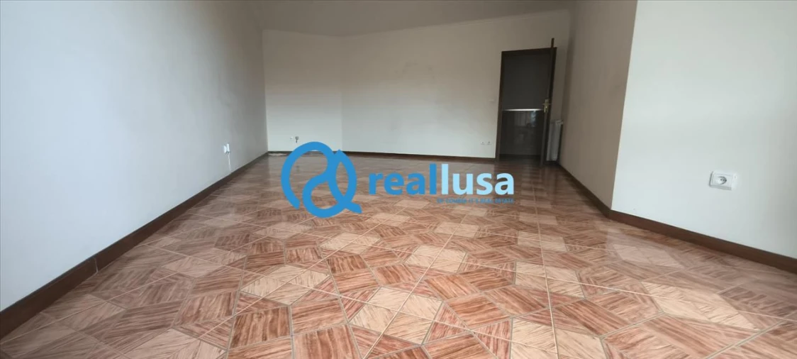 Apartamento T3 para Venda em Sandim, Olival, Lever e Crestuma Foto 3