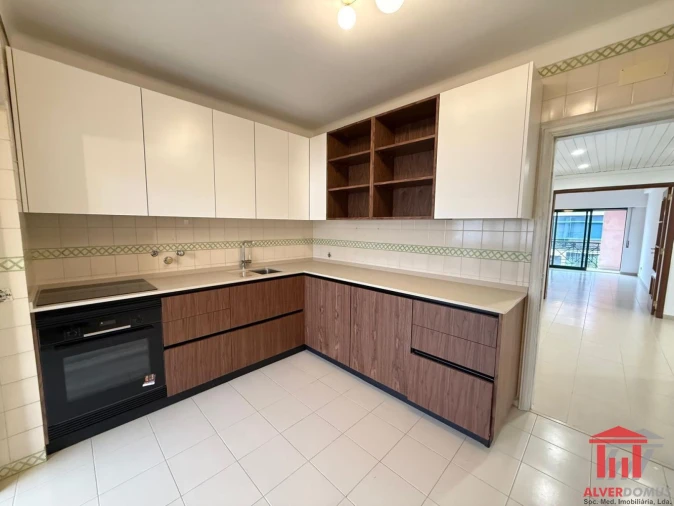 Apartamento T2 para Venda em Alcabideche Foto 4