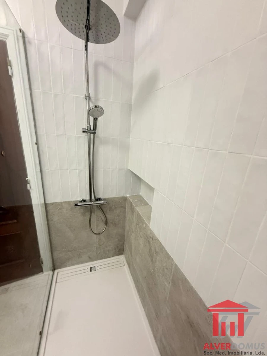 Apartamento T2 para Venda em Alcabideche Foto 13