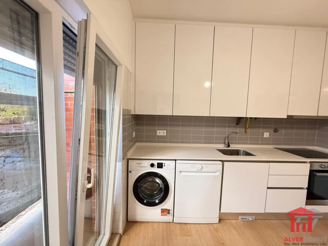 Apartamento T3 para Venda em São Domingos de Benfica Foto 21