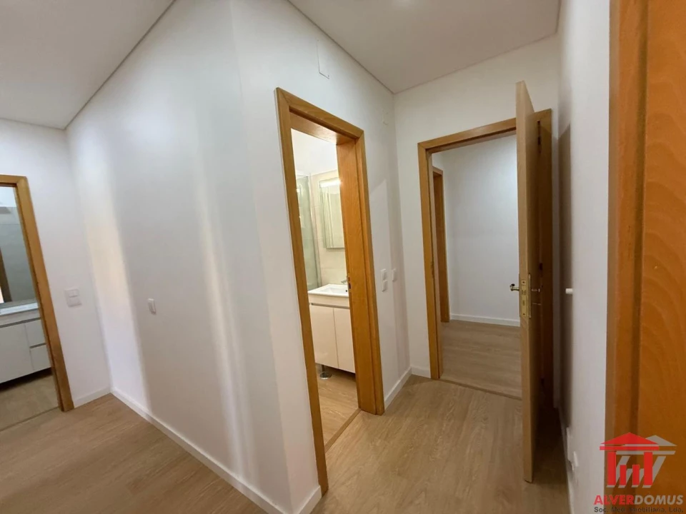 Apartamento T3 para Venda em São Domingos de Benfica Foto 9