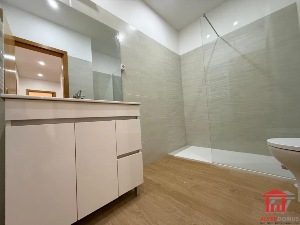 Apartamento T3 para Venda em São Domingos de Benfica Foto 11