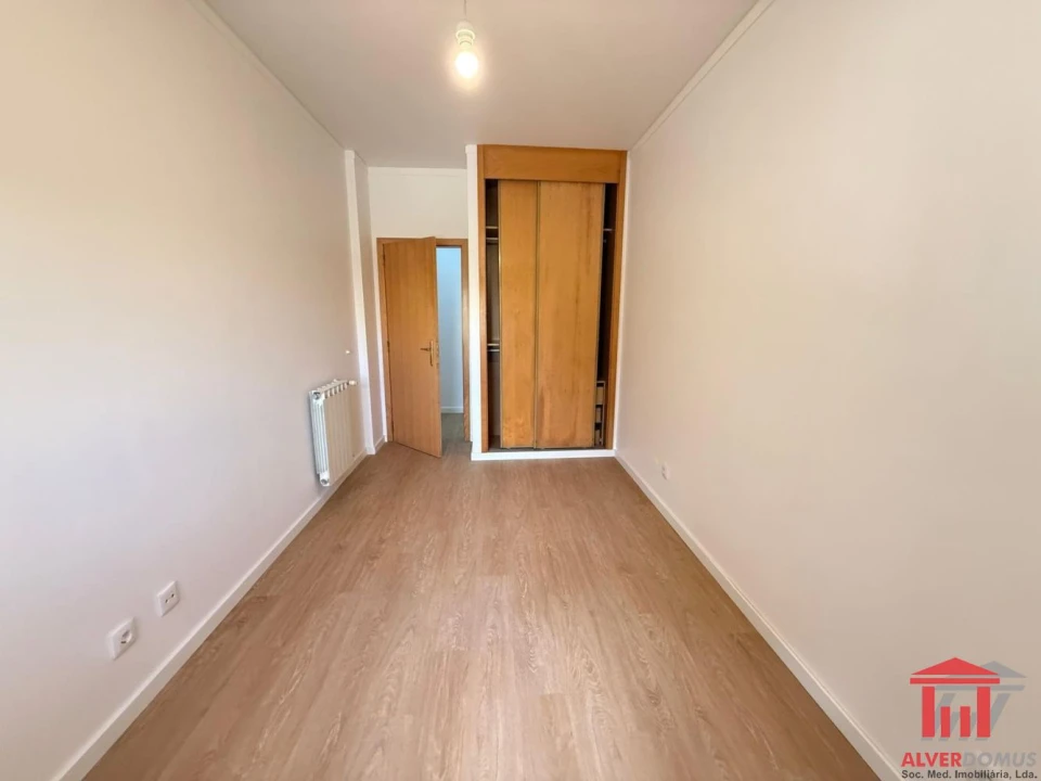 Apartamento T3 para Venda em São Domingos de Benfica Foto 17