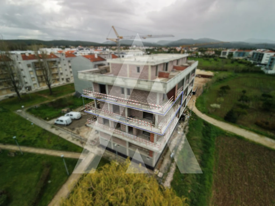 Apartamento T4 para Venda em Condeixa-A-Velha e Condeixa-A-Nova Foto 1