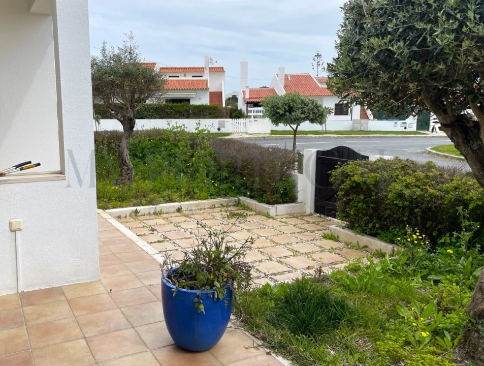 Moradia T3 para Arrendamento em Porto Covo Foto 30