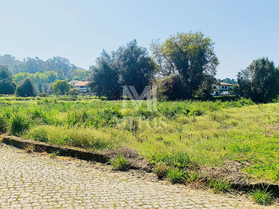 Terreno para Venda em Durrães e Tregosa Foto 1