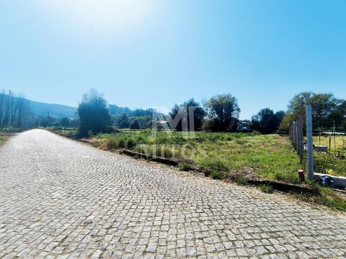 Terreno para Venda em Durrães e Tregosa Foto 2
