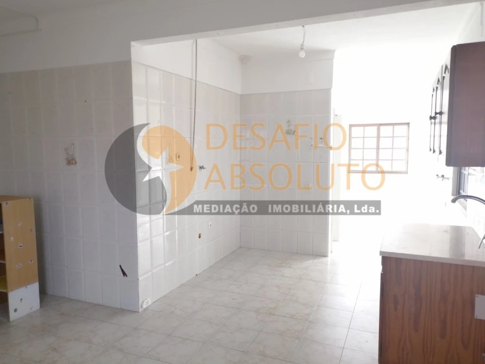 Moradia T11 para Venda em Quinta do Conde Foto 8