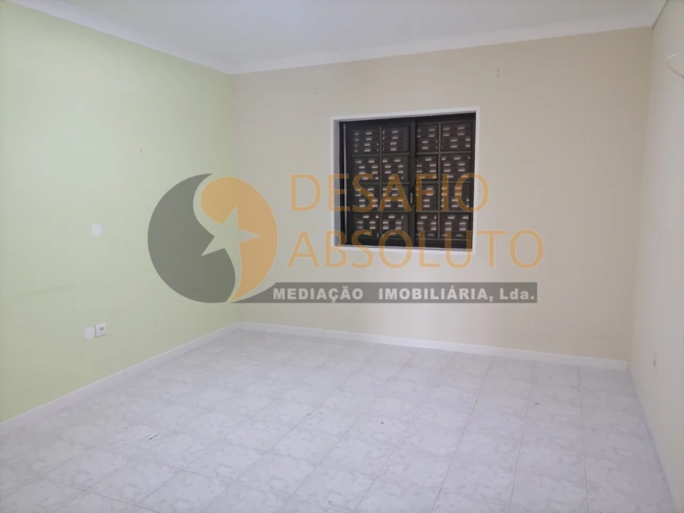 Moradia T11 para Venda em Quinta do Conde Foto 12