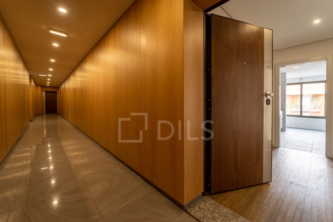 Apartamento T3 para Venda em Cedofeita, Santo Ildefonso, Sé, Miragaia, São Nicolau e Vitória Foto 5