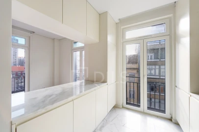 Apartamento T2 para Venda em Campo de Ourique