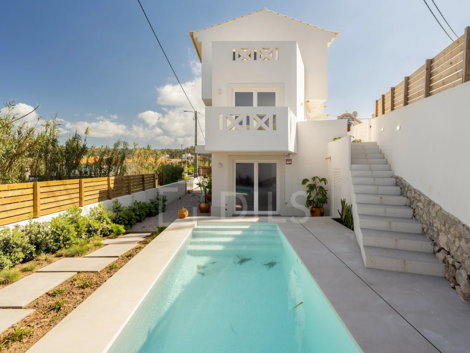 Moradia T2 para Venda em Colares Foto 1