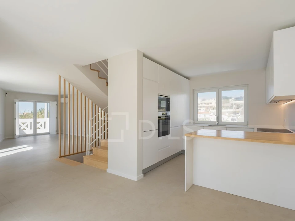 Moradia T2 para Venda em Colares Foto 4