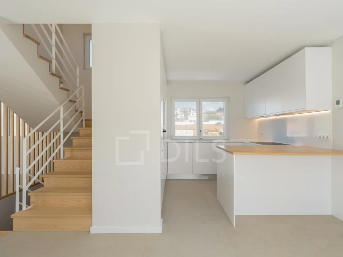 Moradia T2 para Venda em Colares Foto 11