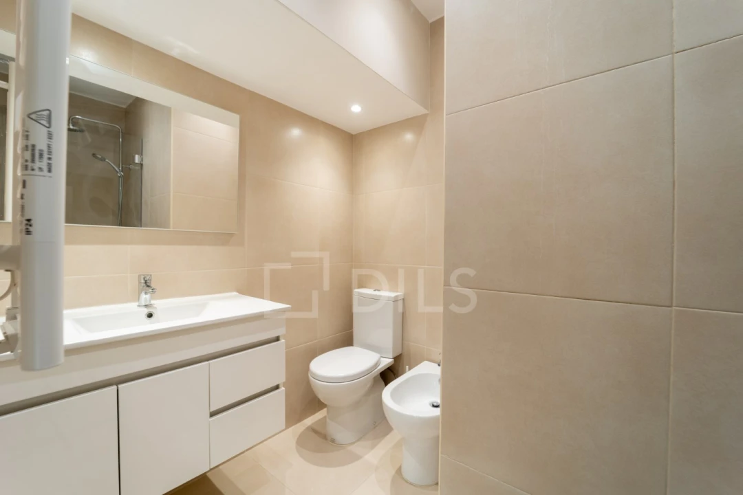 Apartamento T2 para Venda em Cedofeita, Santo Ildefonso, Sé, Miragaia, São Nicolau e Vitória Foto 22