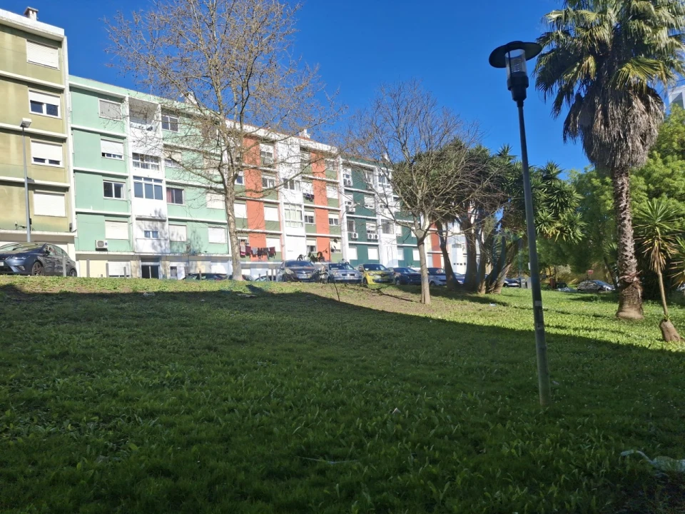 Apartamento T2 para Venda em Benfica Foto 15