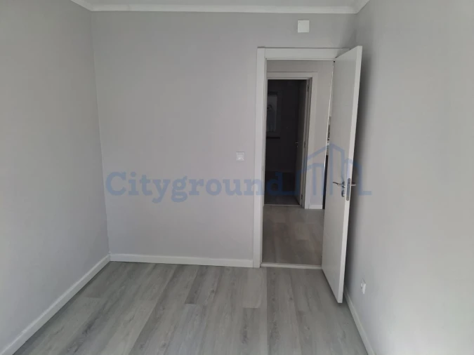 Apartamento T2 para Venda em Benfica Foto 9
