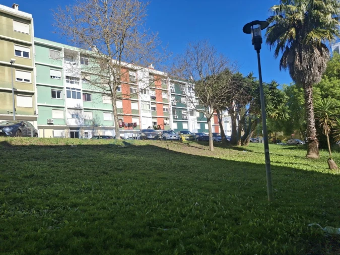 Apartamento T2 para Venda em Benfica Foto 15