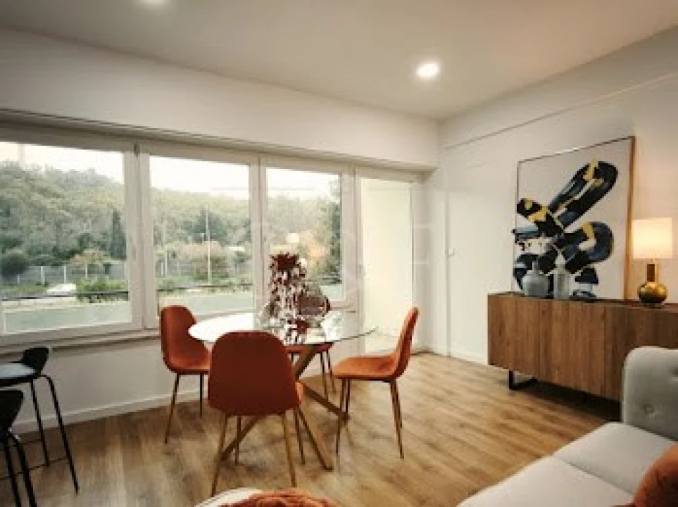 Apartamento T3 para Venda em Benfica Foto 2