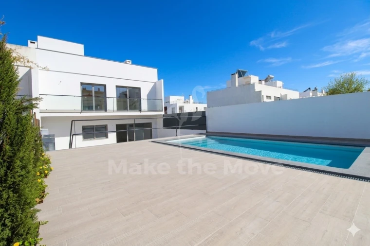 Moradia T4 para Venda em Moncarapacho e Fuseta Foto 1