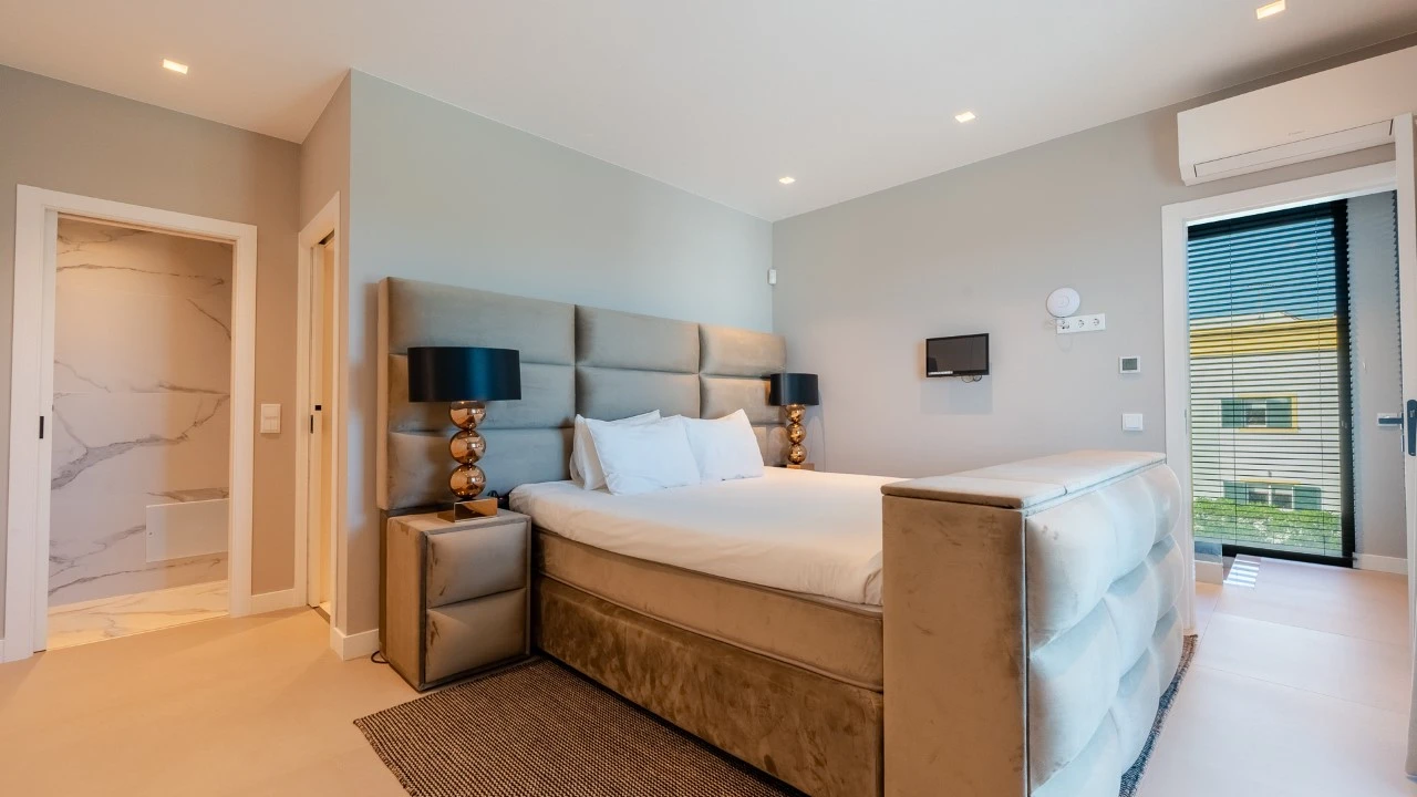 Moradia T6 para para venda em Tavira (Santa Maria e Santiago) Foto 8