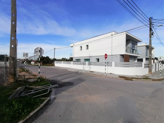 Moradia T3 para Venda em Fernao Ferro Foto 9