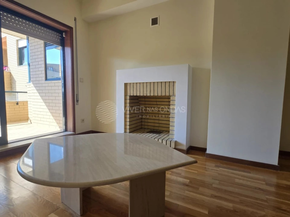 Apartamento T3 para Arrendamento em Aldoar, Foz do Douro e Nevogilde Foto 4