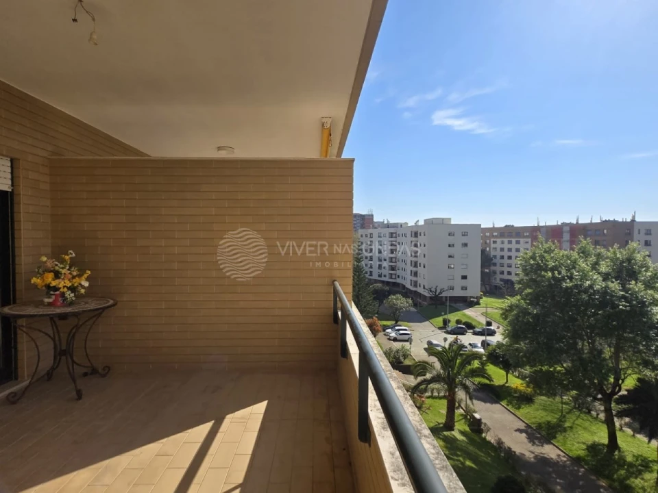 Apartamento T3 para Arrendamento em Aldoar, Foz do Douro e Nevogilde Foto 1