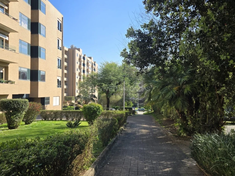 Apartamento T3 para Arrendamento em Aldoar, Foz do Douro e Nevogilde Foto 35