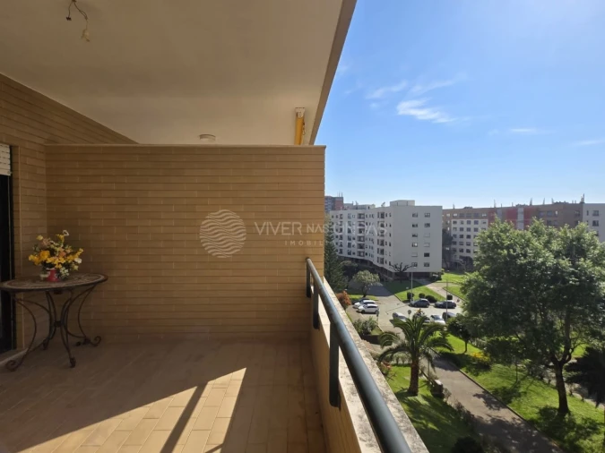 Apartamento T3 para Arrendamento em Aldoar, Foz do Douro e Nevogilde Foto 1