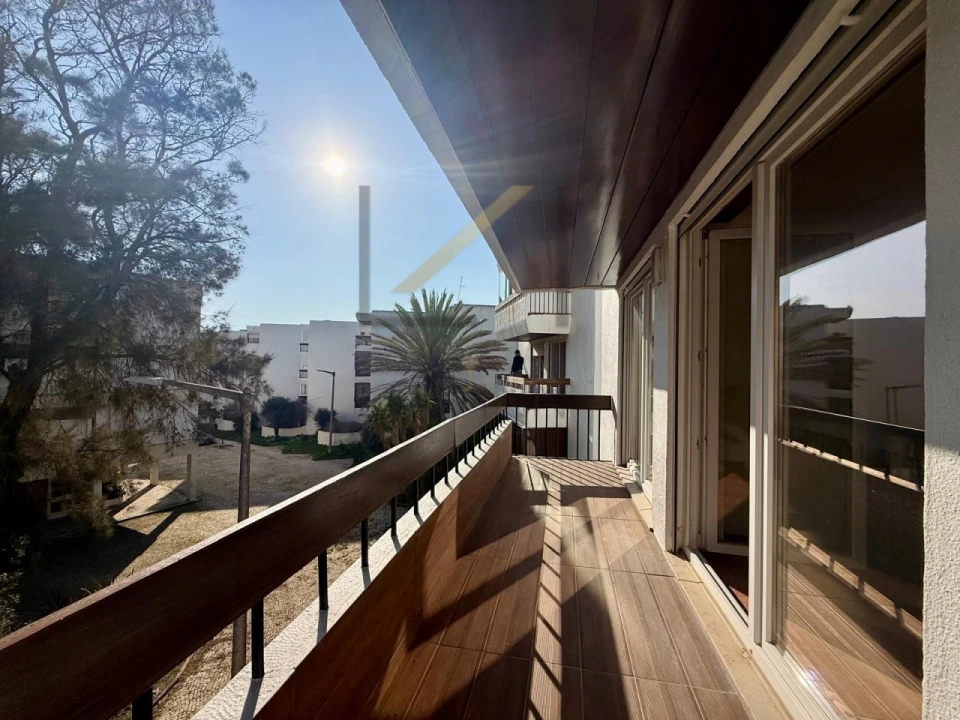 Apartamento T1 para Arrendamento em Carcavelos e Parede Foto 1