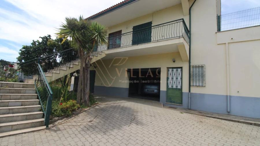 Moradia T5 para Venda em Campos e Vila Meã