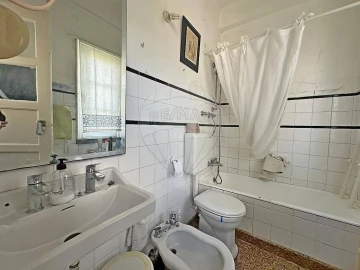 Prédio para Venda em Marvila, Ribeira Santarém, São Salvador, São Nicolau