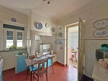 Prédio para Venda em Marvila, Ribeira Santarém, São Salvador, São Nicolau