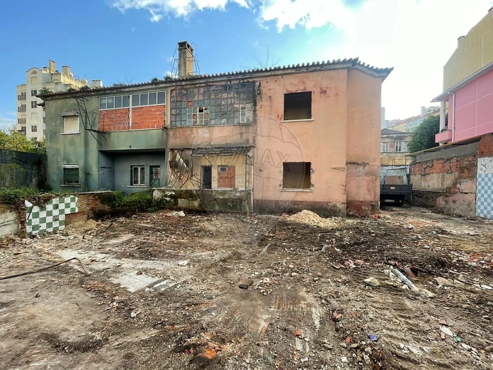 Moradia T6 para Venda em Águas Livres Foto 21