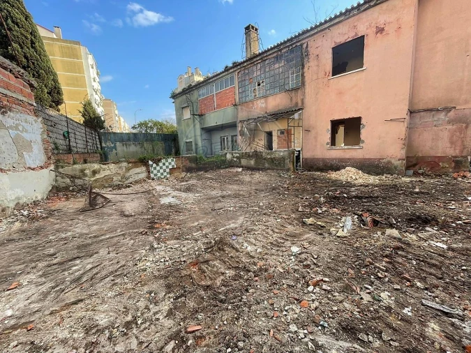 Moradia T6 para Venda em Águas Livres Foto 20