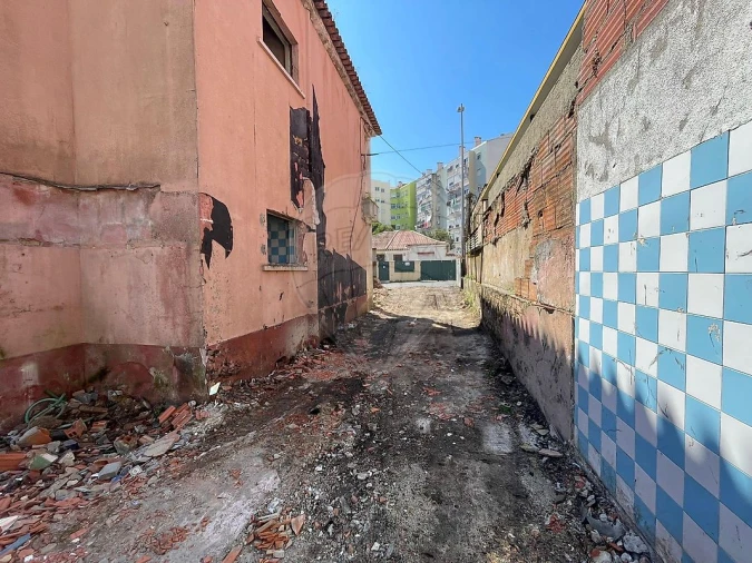 Moradia T6 para Venda em Águas Livres Foto 15