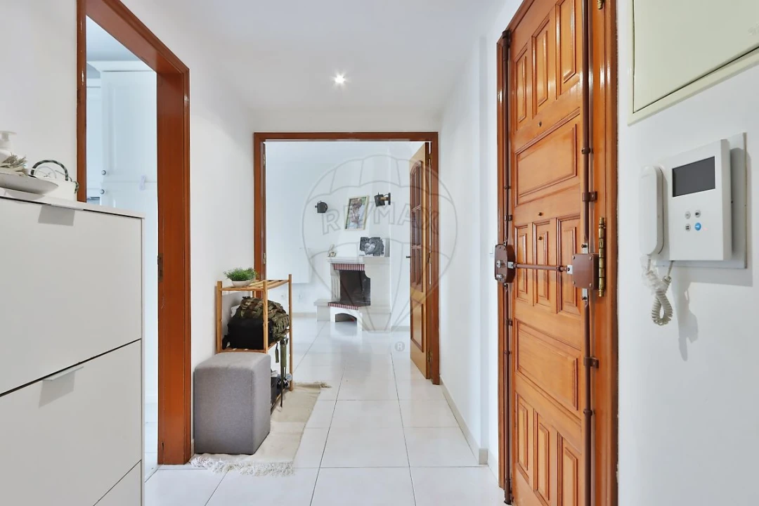 Apartamento T2 para Arrendamento em Cacém e São Marcos Foto 5