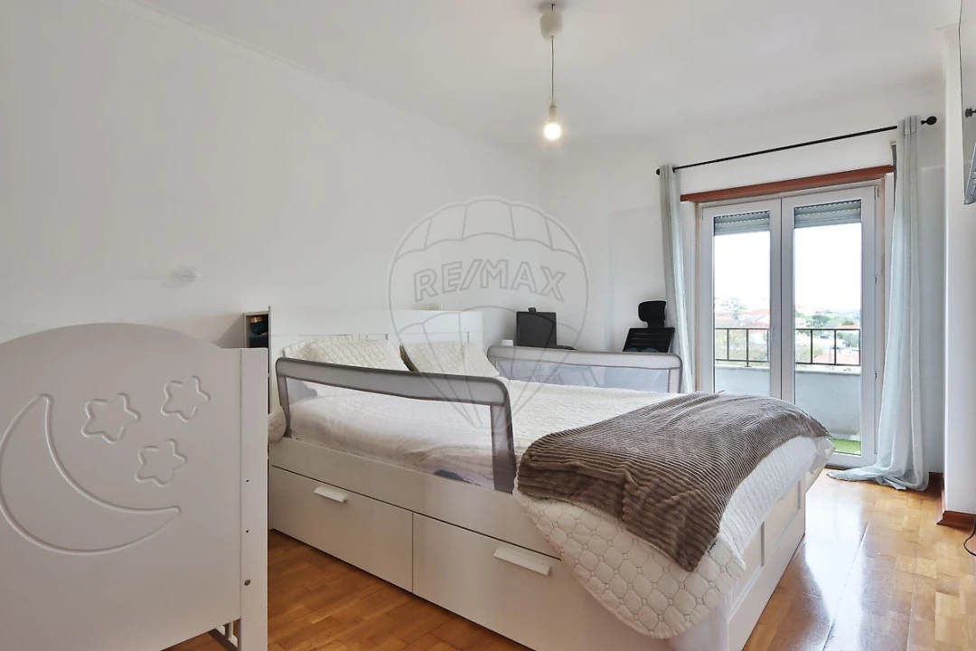 Apartamento T2 para Arrendamento em Cacém e São Marcos Foto 9